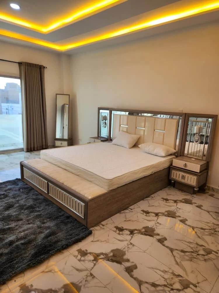 Chambre résidentielle – plafond LED marbre