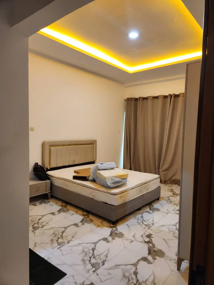 Chambre résidentielle – plafond LED